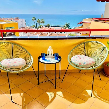 Cozy Beachfront Flat With Pool & Panoramic Sea View Terrace